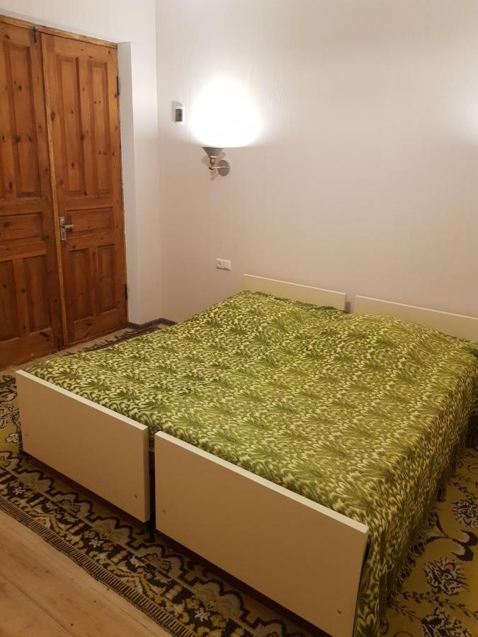 Tkhibuli Guest House Tqibuli ภายนอก รูปภาพ